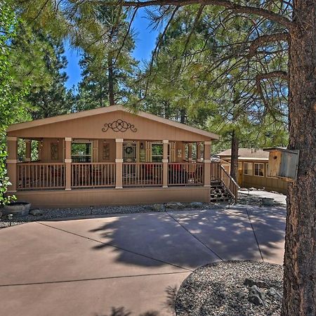 Munds Park Cabin Retreat With Deck And Fire Pit! Buitenkant foto