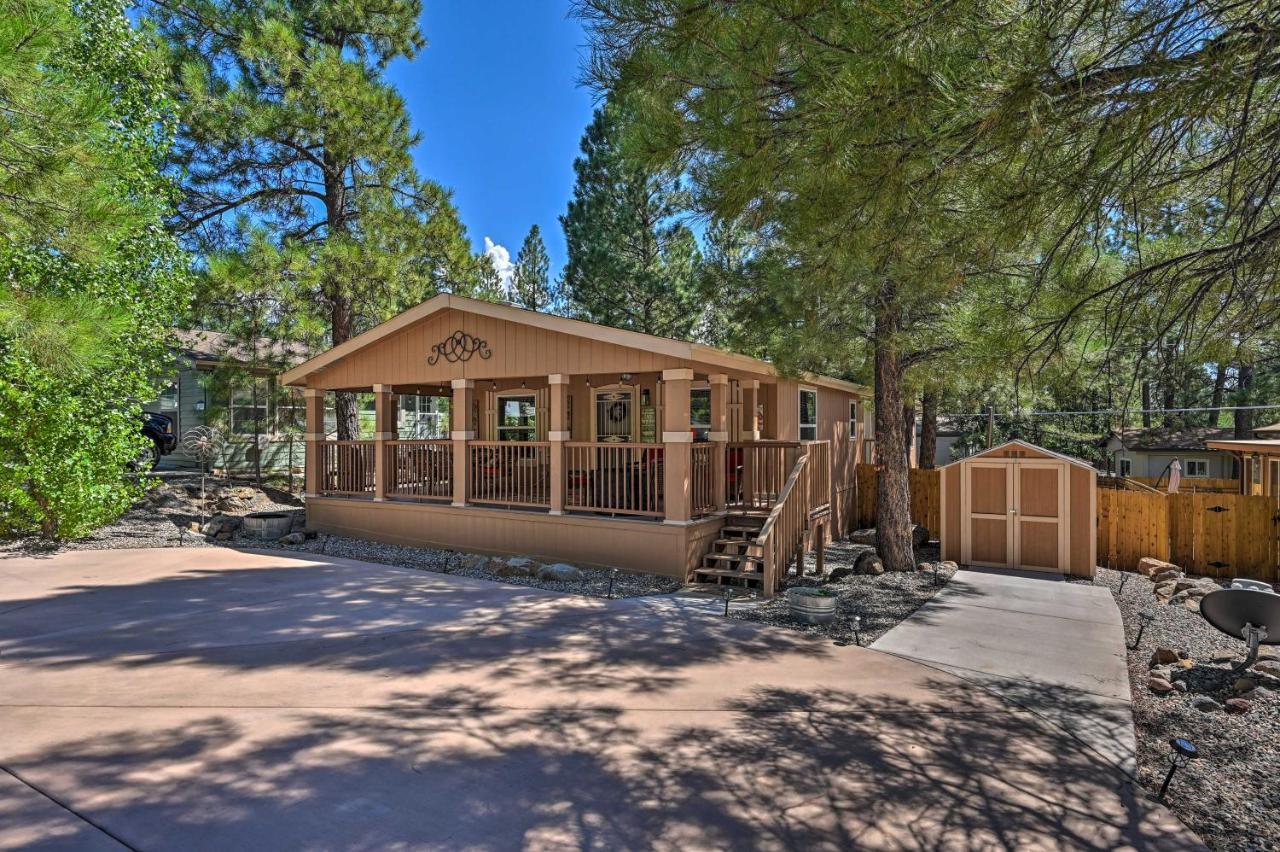 Munds Park Cabin Retreat With Deck And Fire Pit! Buitenkant foto