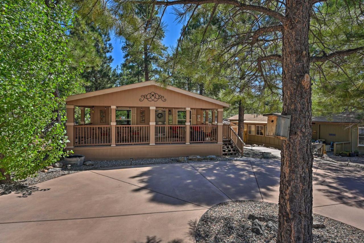 Munds Park Cabin Retreat With Deck And Fire Pit! Buitenkant foto