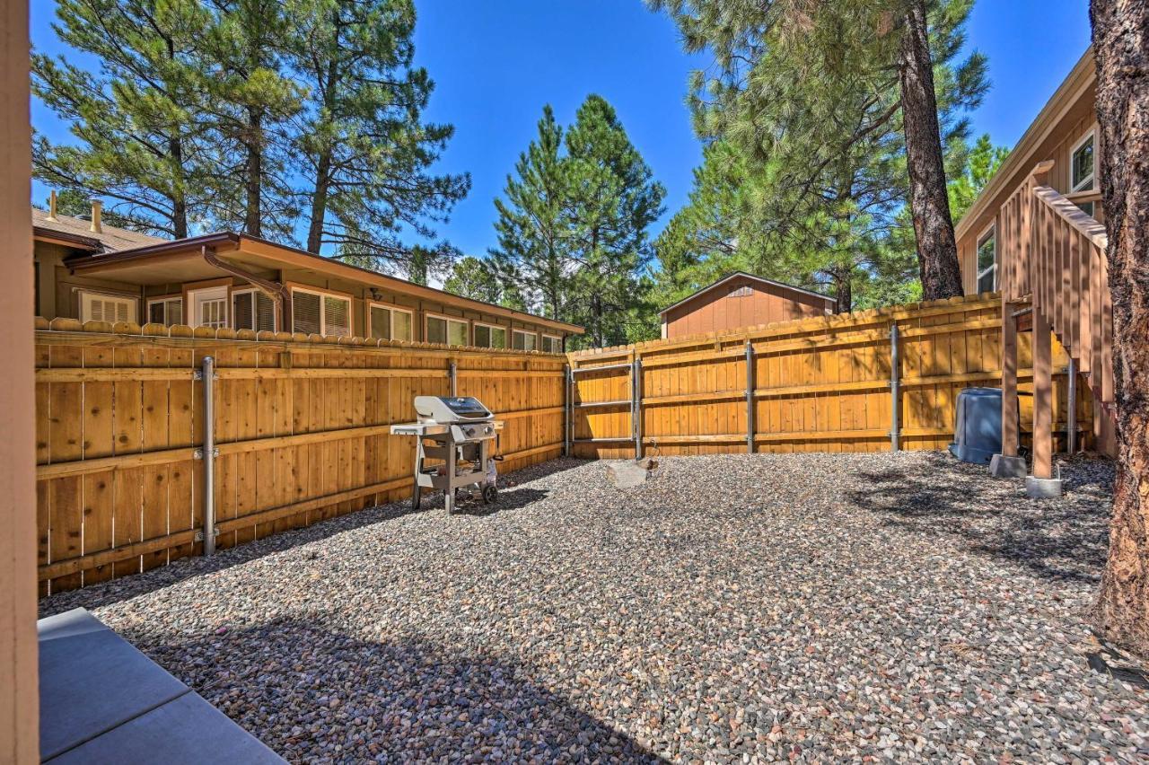 Munds Park Cabin Retreat With Deck And Fire Pit! Buitenkant foto